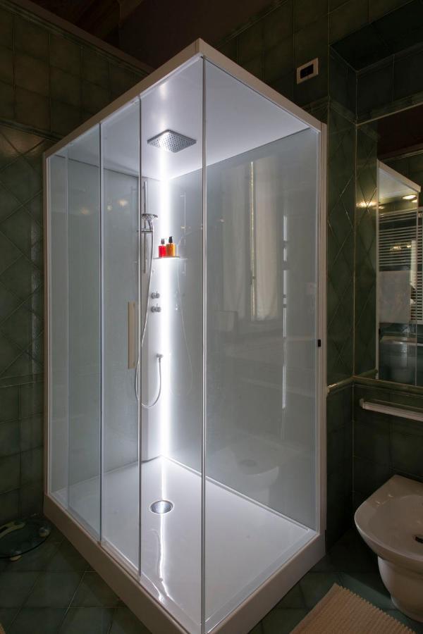 N 10, Luxury טורינו מראה חיצוני תמונה